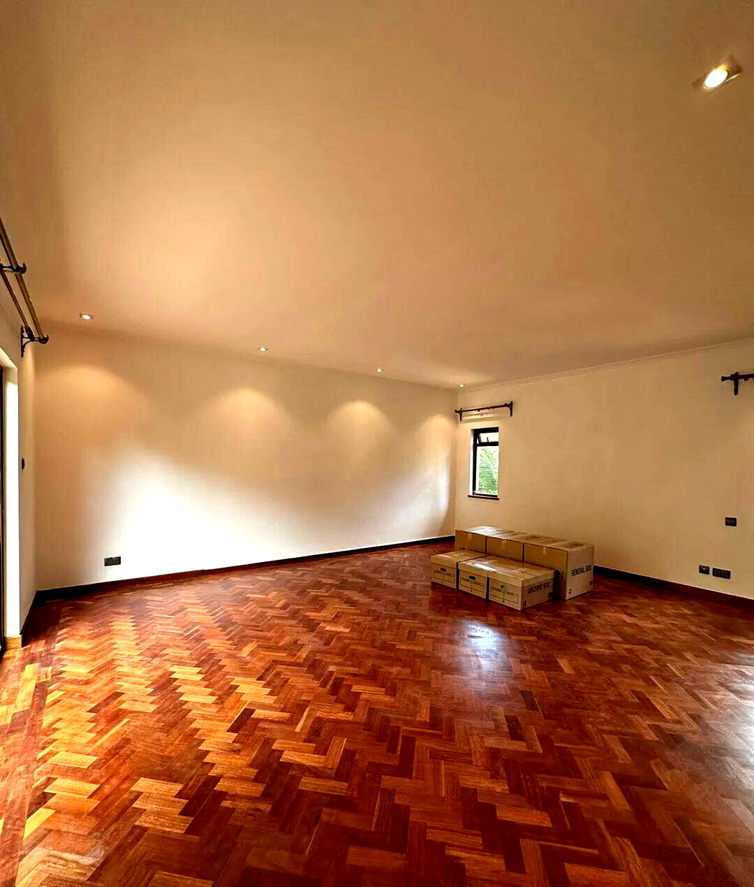 4-Ensuite Townhouse with Generator & Family Room - Lavington