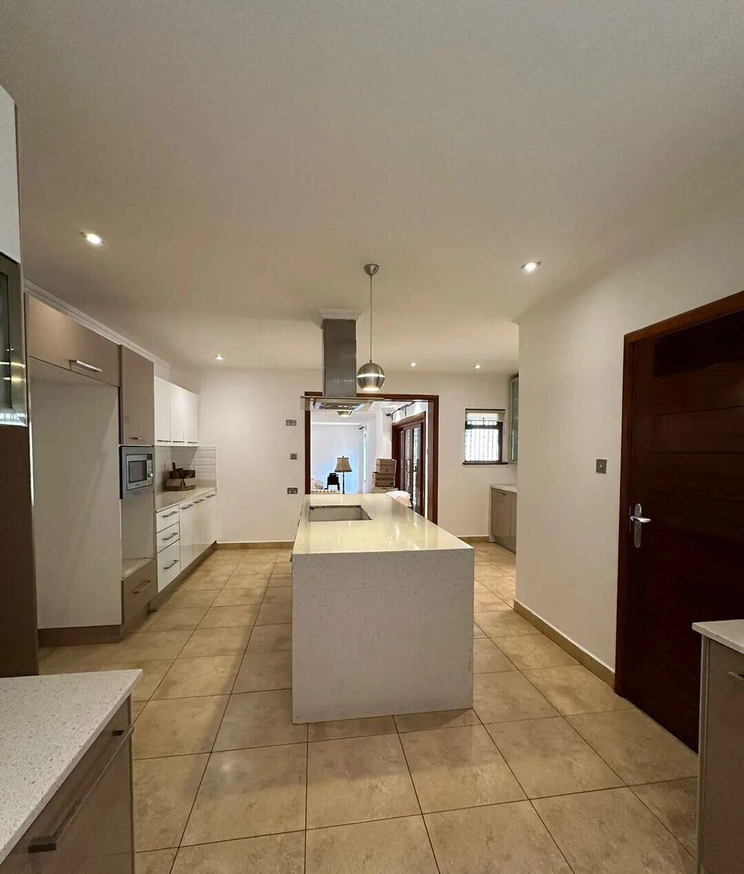 4-Ensuite Townhouse with Generator & Family Room - Lavington