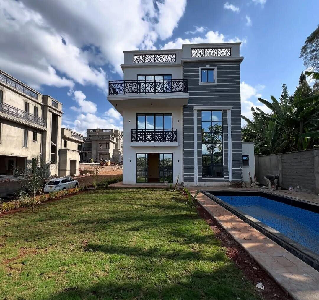 Private Pool Townhouse with DSQ in 4-Unit Gated Compound - Lavington