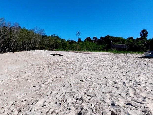18 Acres Sandy Beach Plot Along Mwazaro Beach