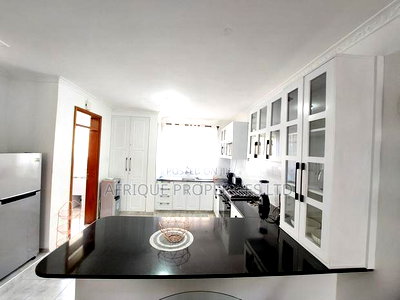 Furnished 2bdrm Apartment in Riverside for rent - Image 3