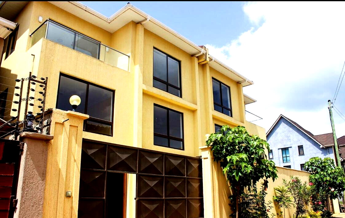 6-Bedroom Townhouse with Servant Quarters & TV Room – Langata