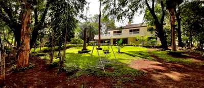 Half Acre 6BR Haven at KSh 400K