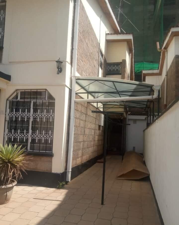 4BR Townhouse with Guest House & DSQ - Manji Estate, Parklands
