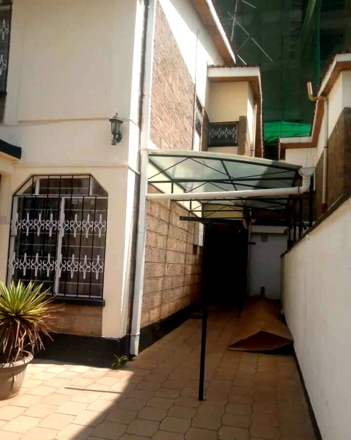 4BR Townhouse with Guest House & DSQ - Manji Estate, Parklands