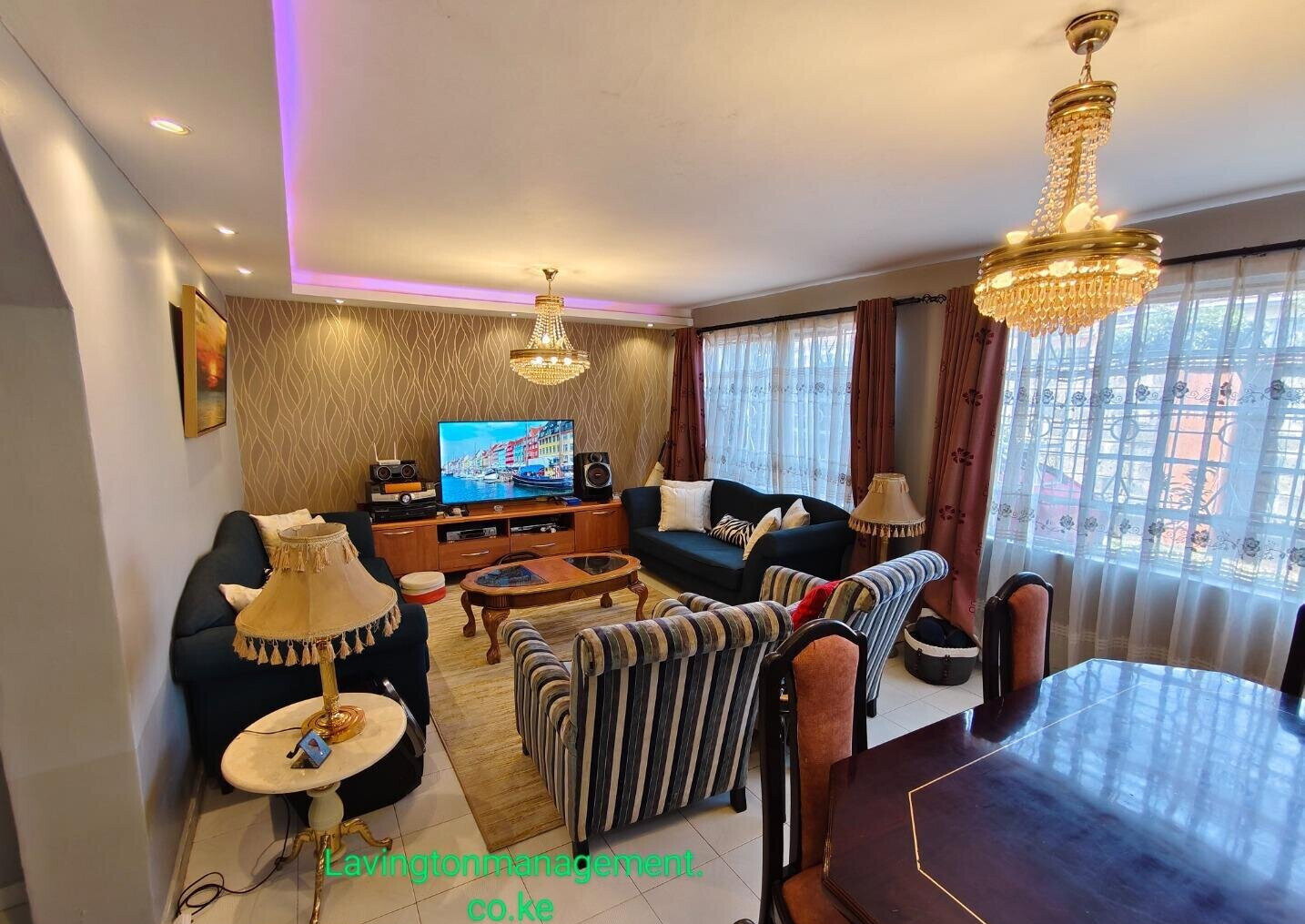 3BR Townhouse with Sprawling Garden & Solar - Lavington