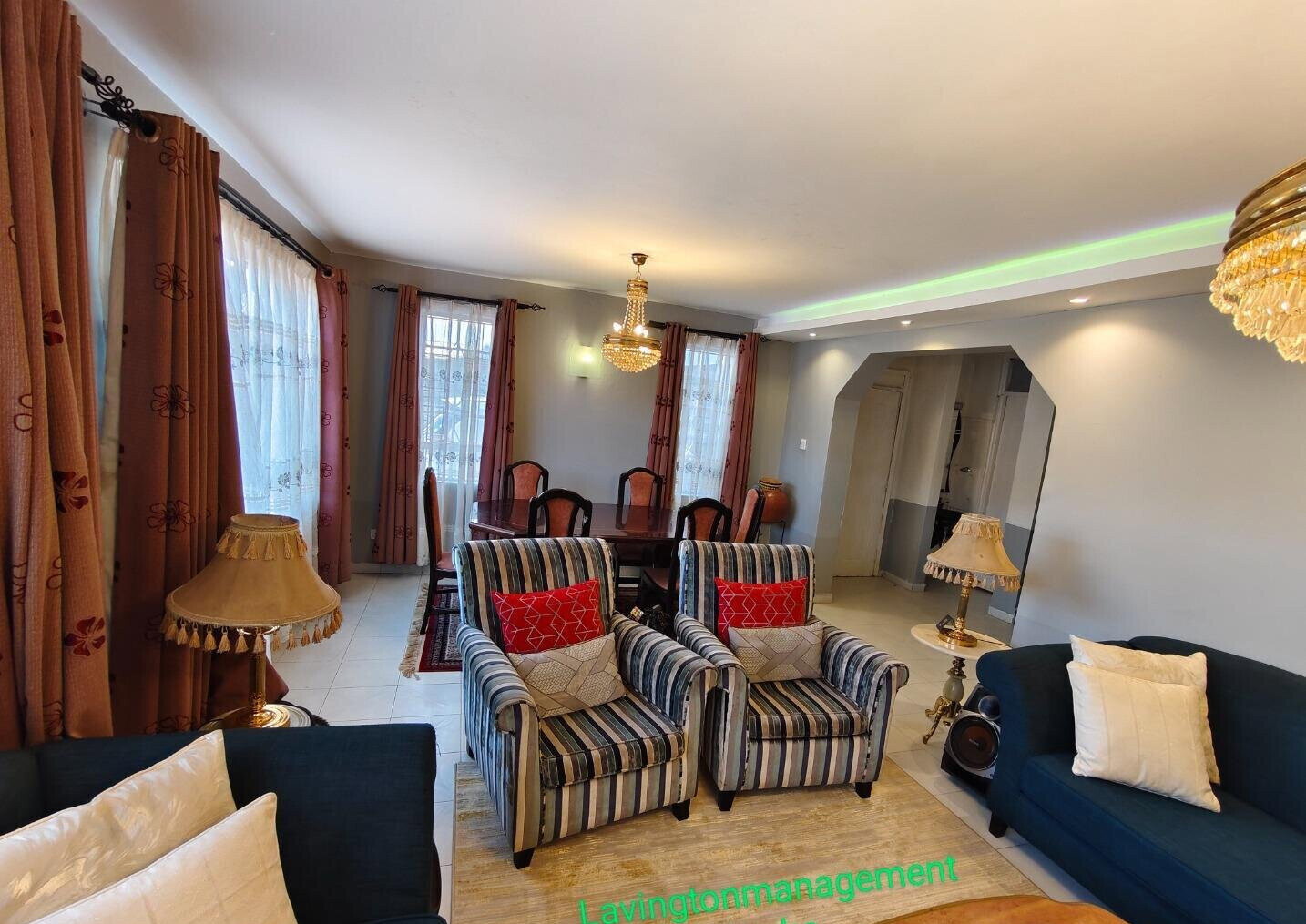 3BR Townhouse with Sprawling Garden & Solar - Lavington