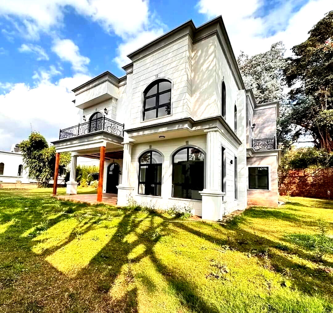 Double-Height Lobby Villa with Smart Home & DSQ - Loresho