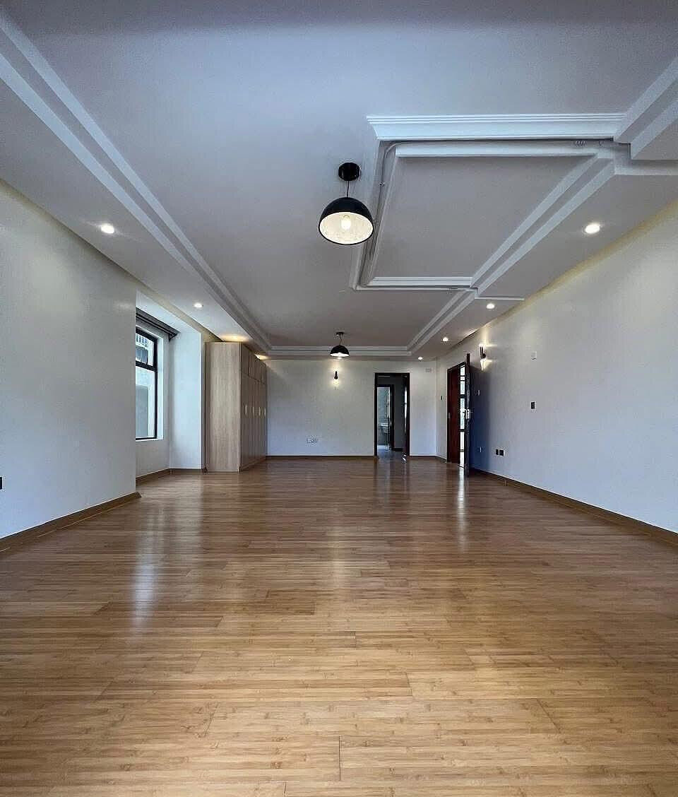 Executive 5-Ensuite Townhouse with DSQ & Garden – Karen