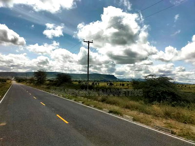 Prime 213-Acre Plot on Mombasa Road - Kes 25m/Acre - Image 2