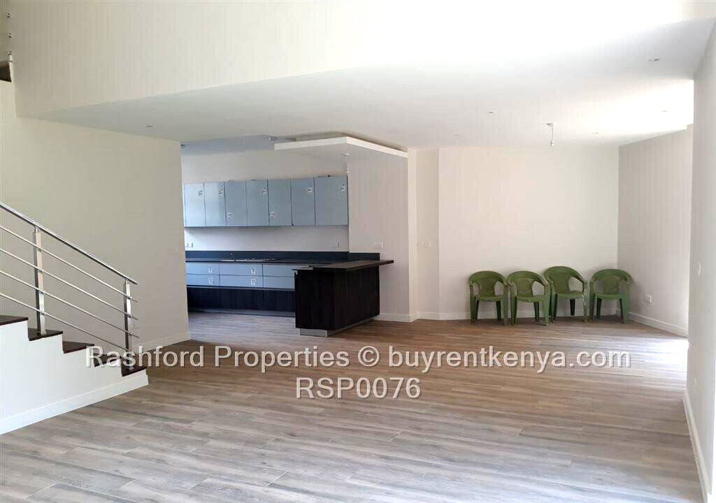 4-Ensuite Townhouse with Rooftop Terrace & DSQ - Lavington