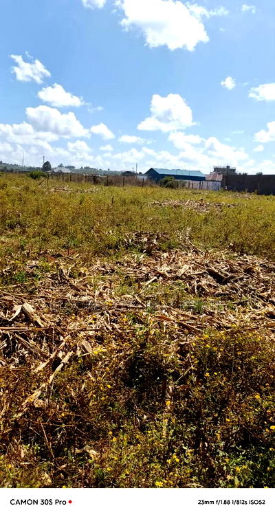 1/4 Plot Maili Nne With Title. - Image 1