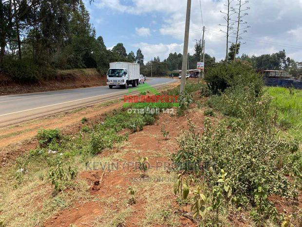 Land for Sale Touching Tarmac in Kikuyu, Kamangu.