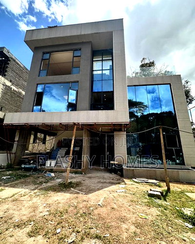 5bdrm Villa in Valley Arcade for sale - Image 1