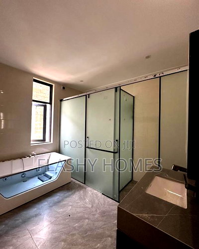 5bdrm Villa in Valley Arcade for sale - Image 11