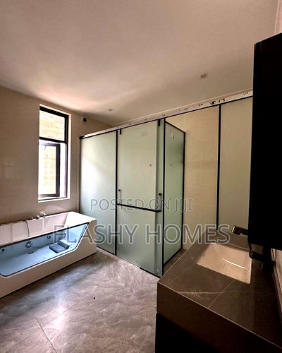 5bdrm Villa in Valley Arcade for sale - Image 6
