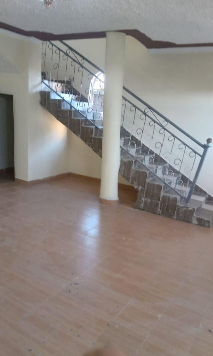 4-Bed Solar Townhouse with Mt Kenya Views & Train Access - Nanyuki
