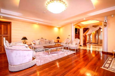 4bdrm Villa in Karen, Nairobi Central for sale - Image 9