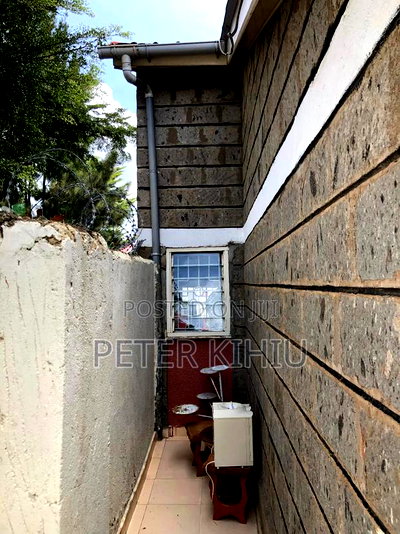 3bdrm Bungalow in Komarock for sale - Image 3