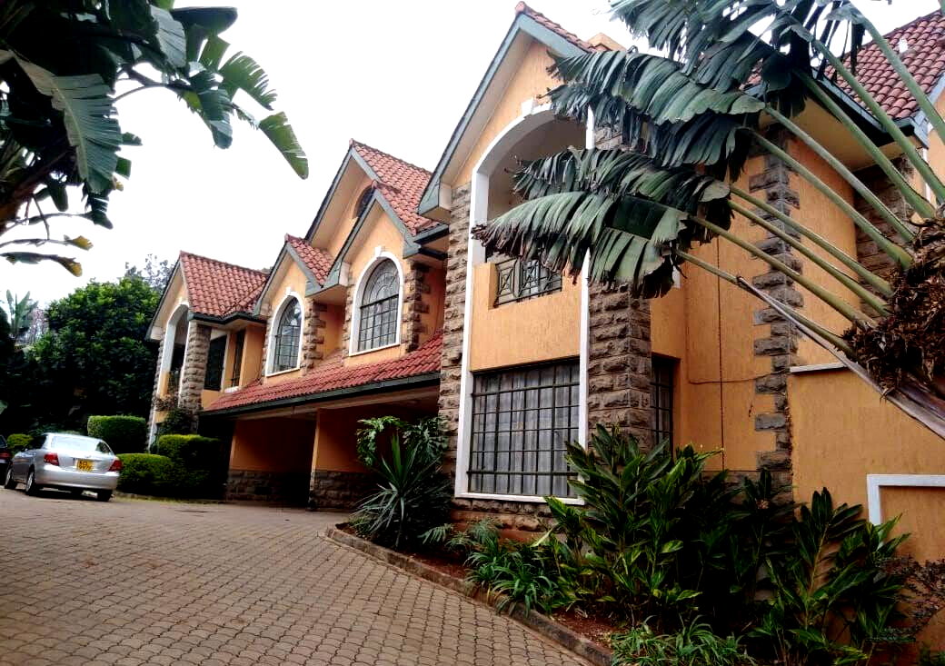 5-Ensuite Townhouse with Mahogany Floors & Pool - Lavington