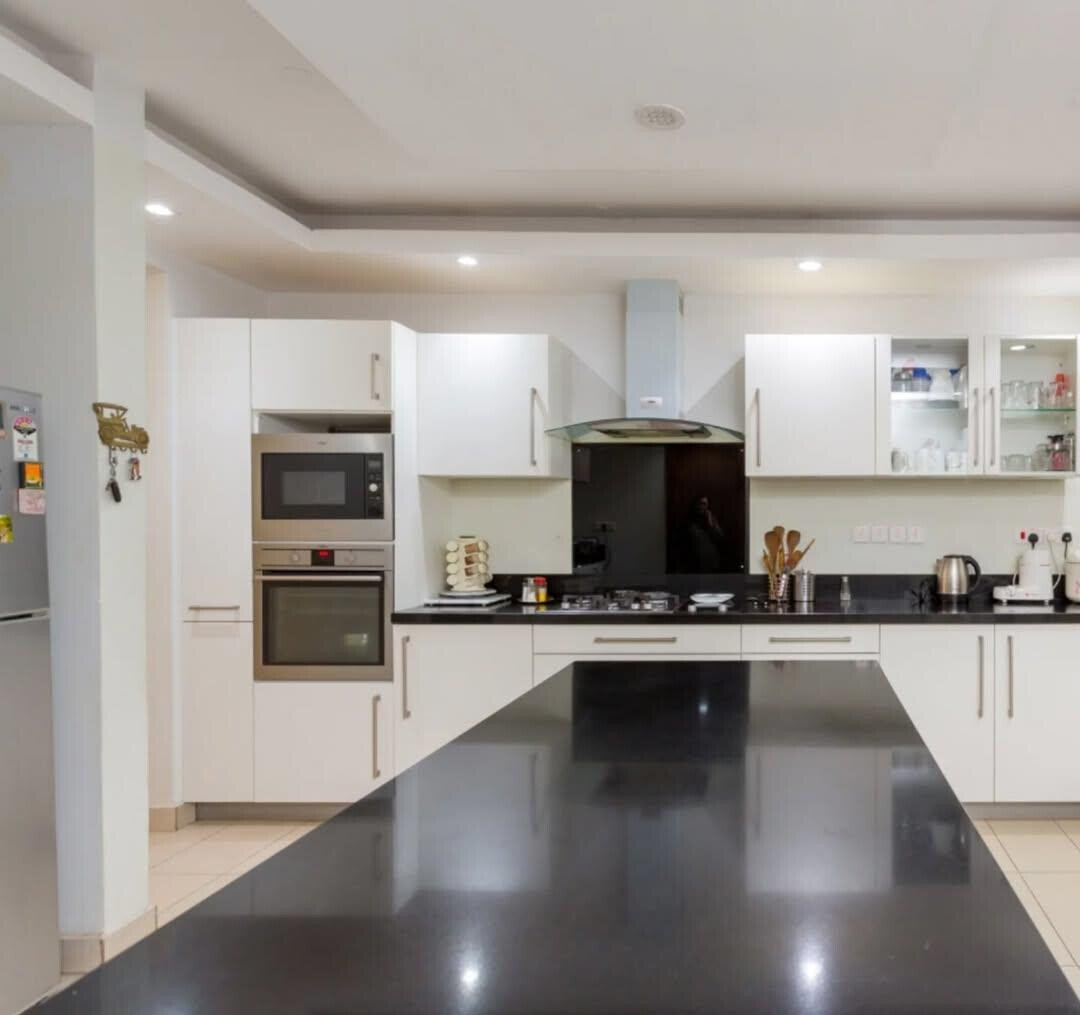 5-Ensuite Townhouse with DSQ & Gazebo - Spring Valley