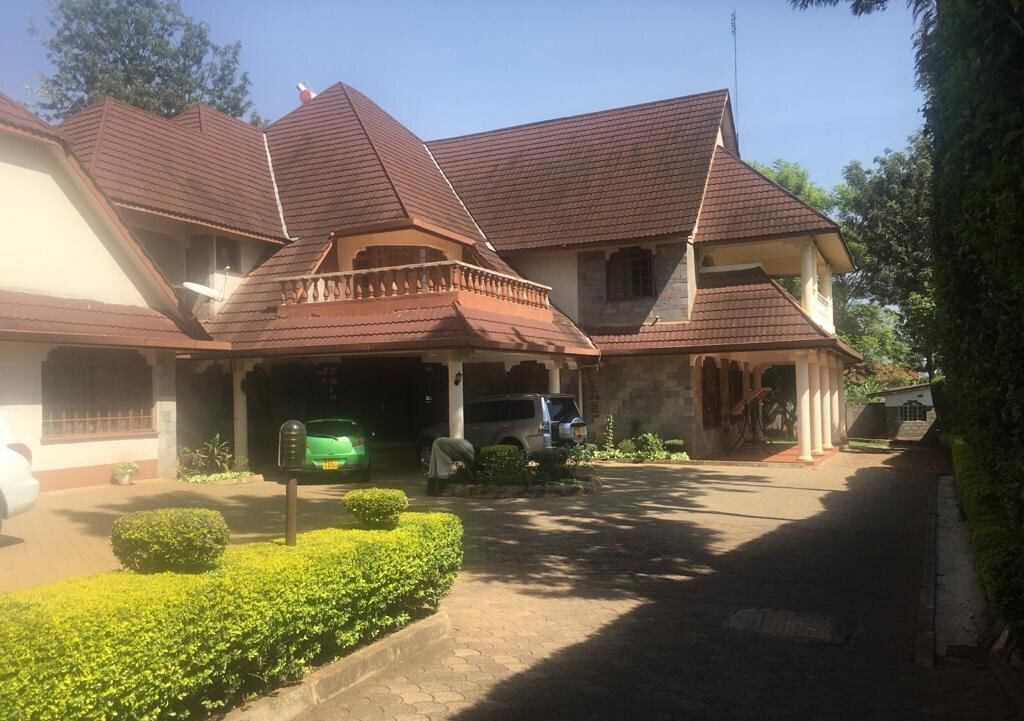 5-Ensuite Townhouse on Half-Acre Garden - Muthaiga North