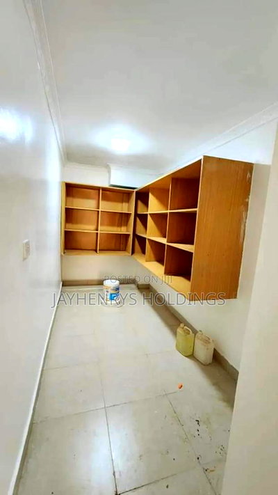 4bdrm House in Membley Estate for sale - Image 3