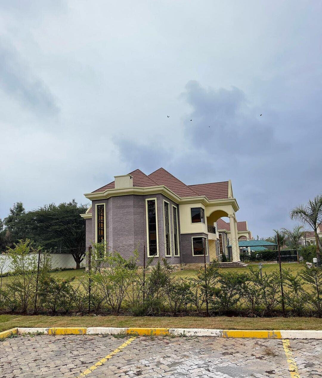 5-Ensuite Villa with Jacuzzi & German Kitchen – Karen Gated Community