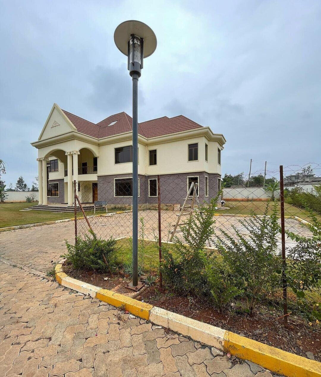 5-Ensuite Villa with Jacuzzi & German Kitchen – Karen Gated Community