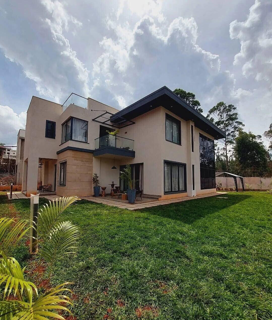 18 Ultra-Premium Villas with Private Gardens & Clubhouses - Loresho