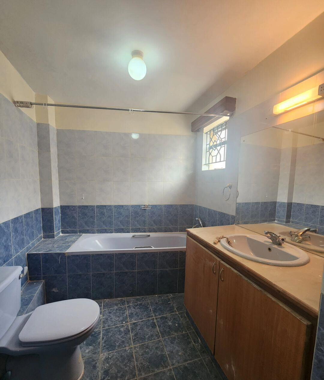 5-Ensuite Townhouse with Pool & DSQ in Lavington Gated Estate