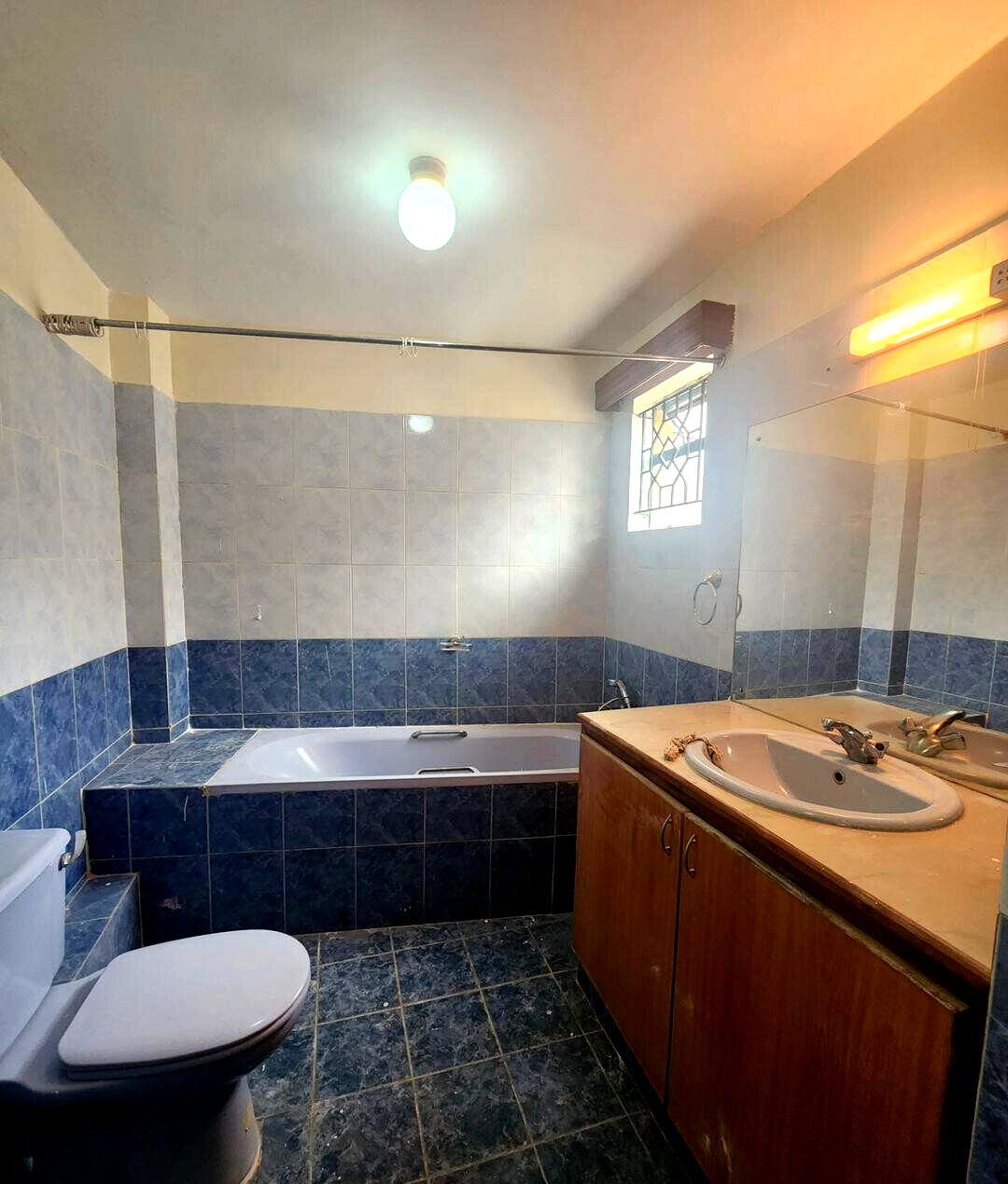 5-Ensuite Townhouse with Pool & DSQ in Lavington Gated Estate