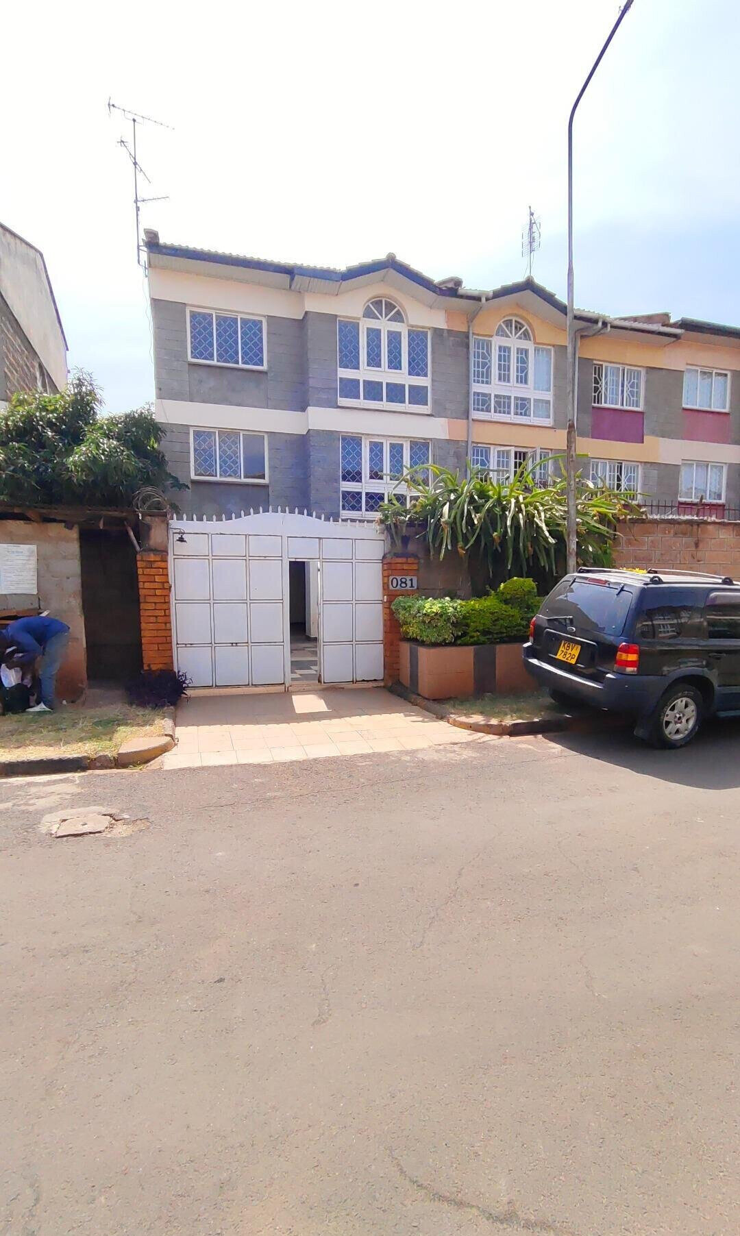 4BR Townhouse with DSQ & Private Backyard - Five Star South C