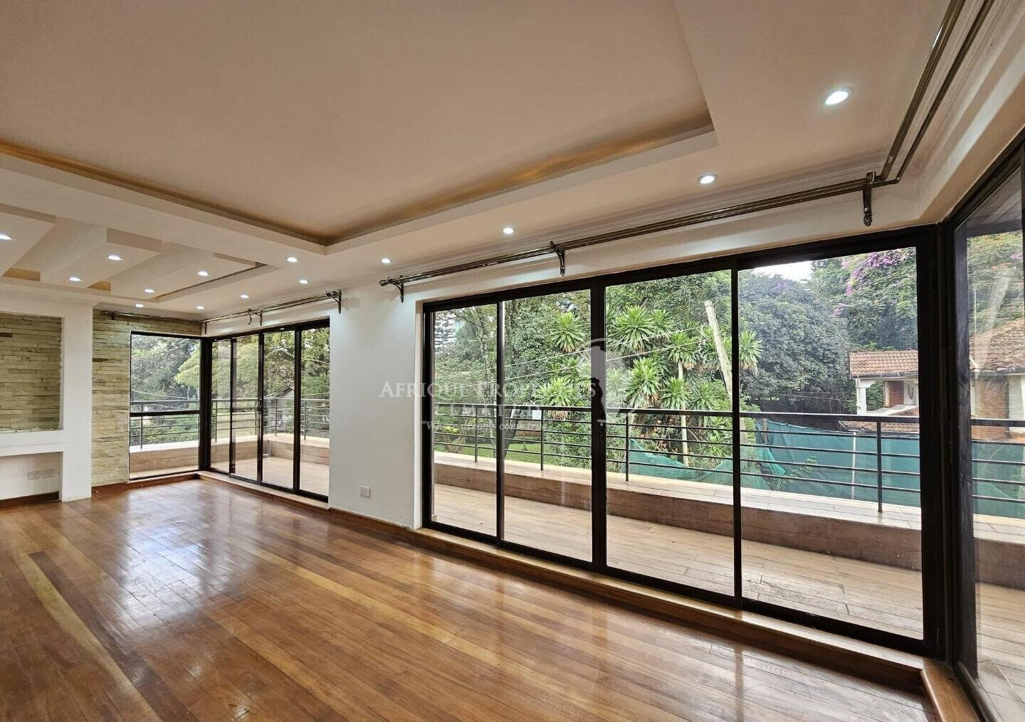 4BR Townhouse with Private Garden & Backup Systems - Kileleshwa