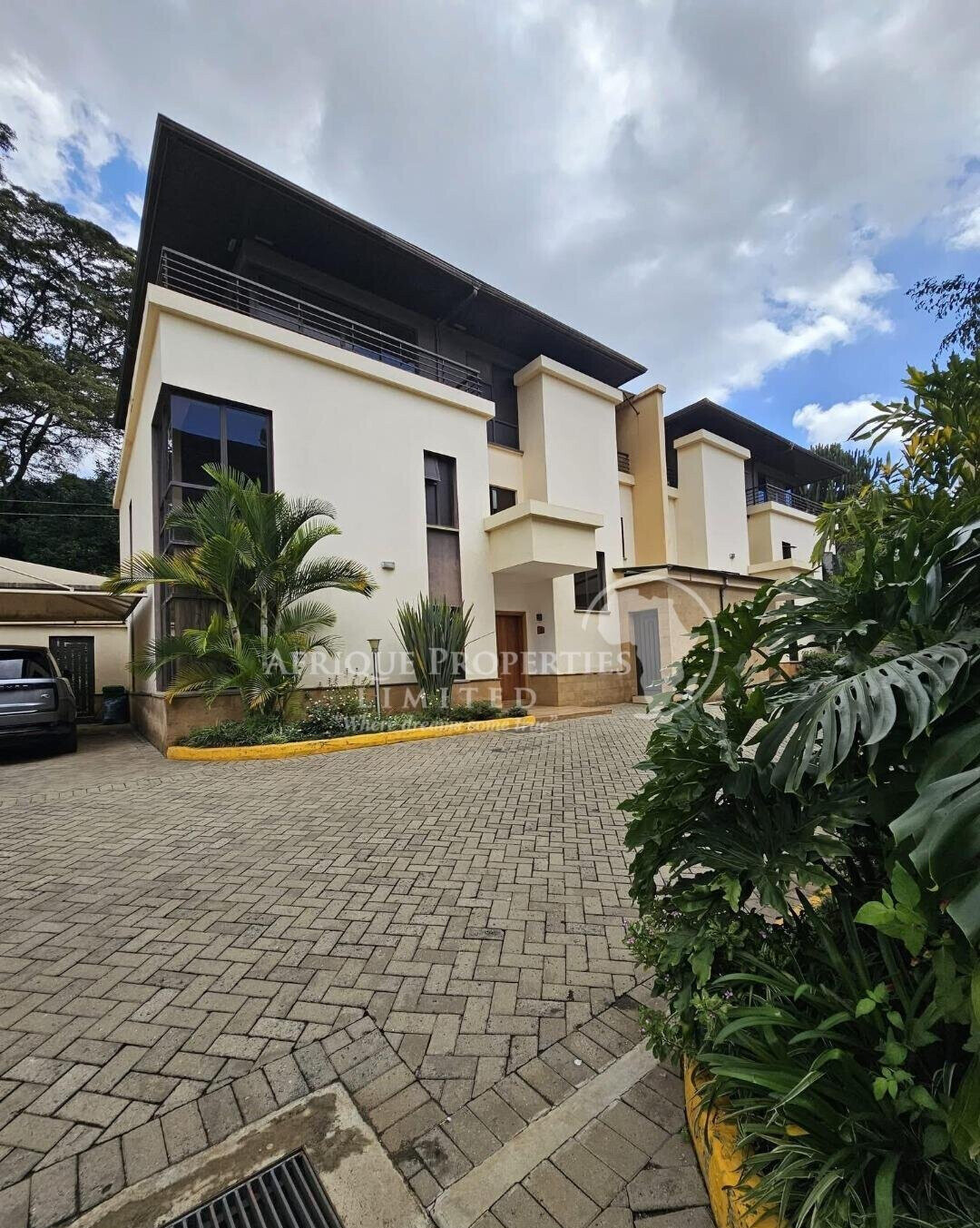 4BR Townhouse with Private Garden & Backup Systems - Kileleshwa