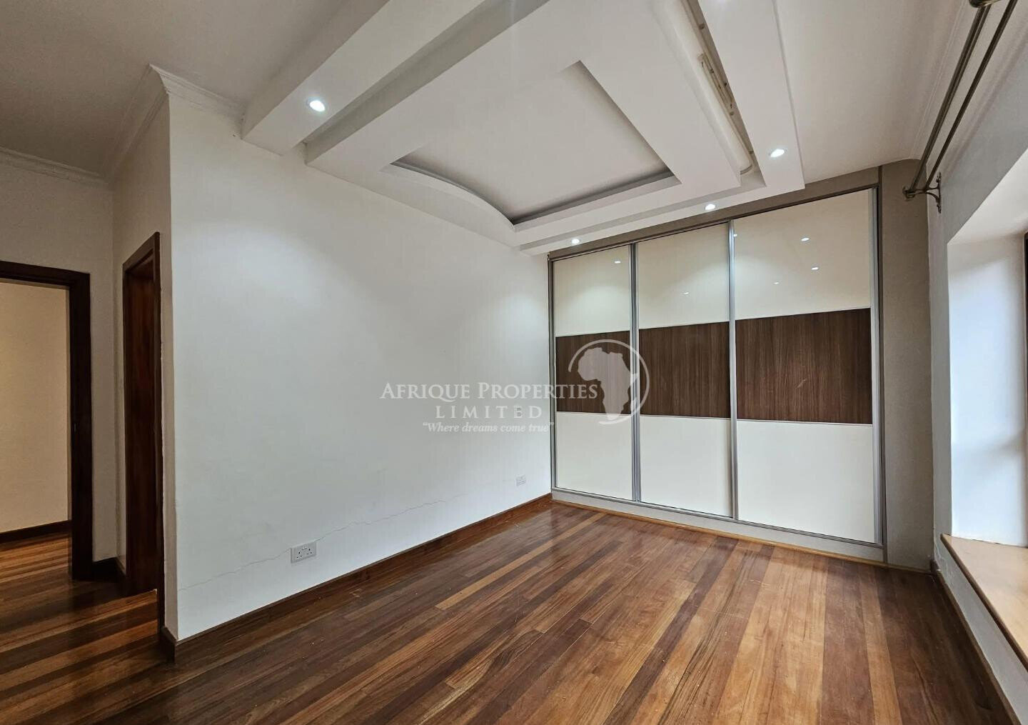 4BR Townhouse with Private Garden & Backup Systems - Kileleshwa