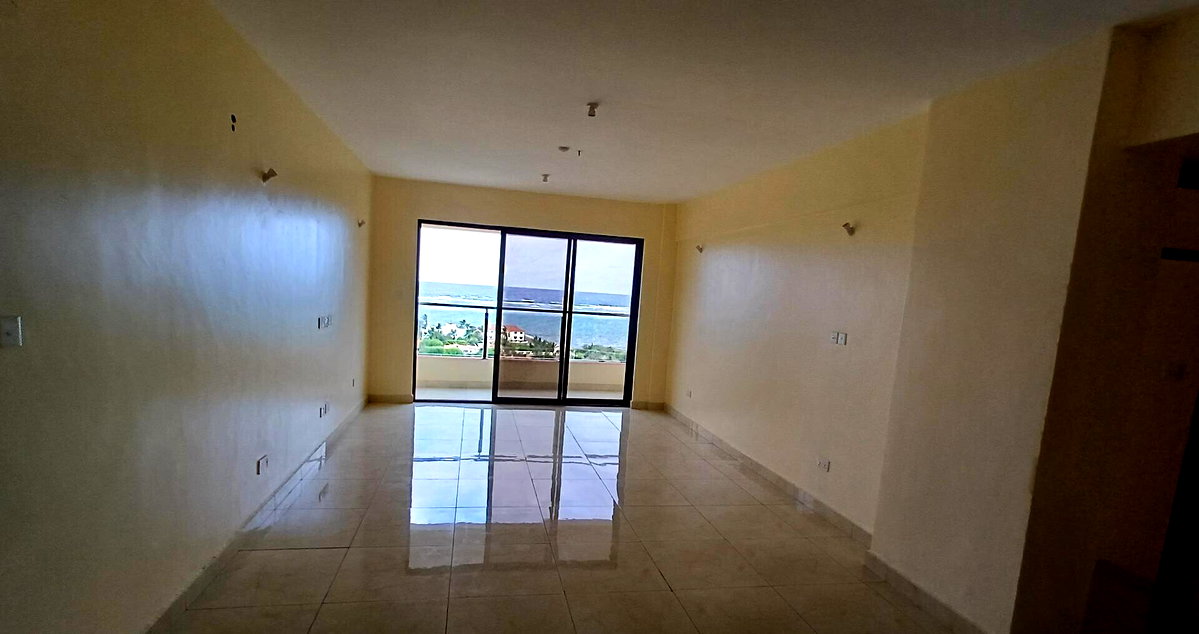 Sea View 3BR with DSQ, Gym & Pool Access - Nyali
