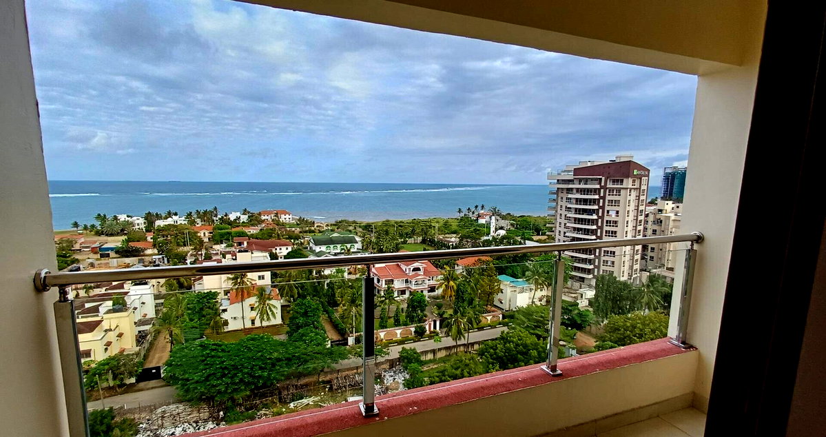 Sea View 3BR with DSQ, Gym & Pool Access - Nyali