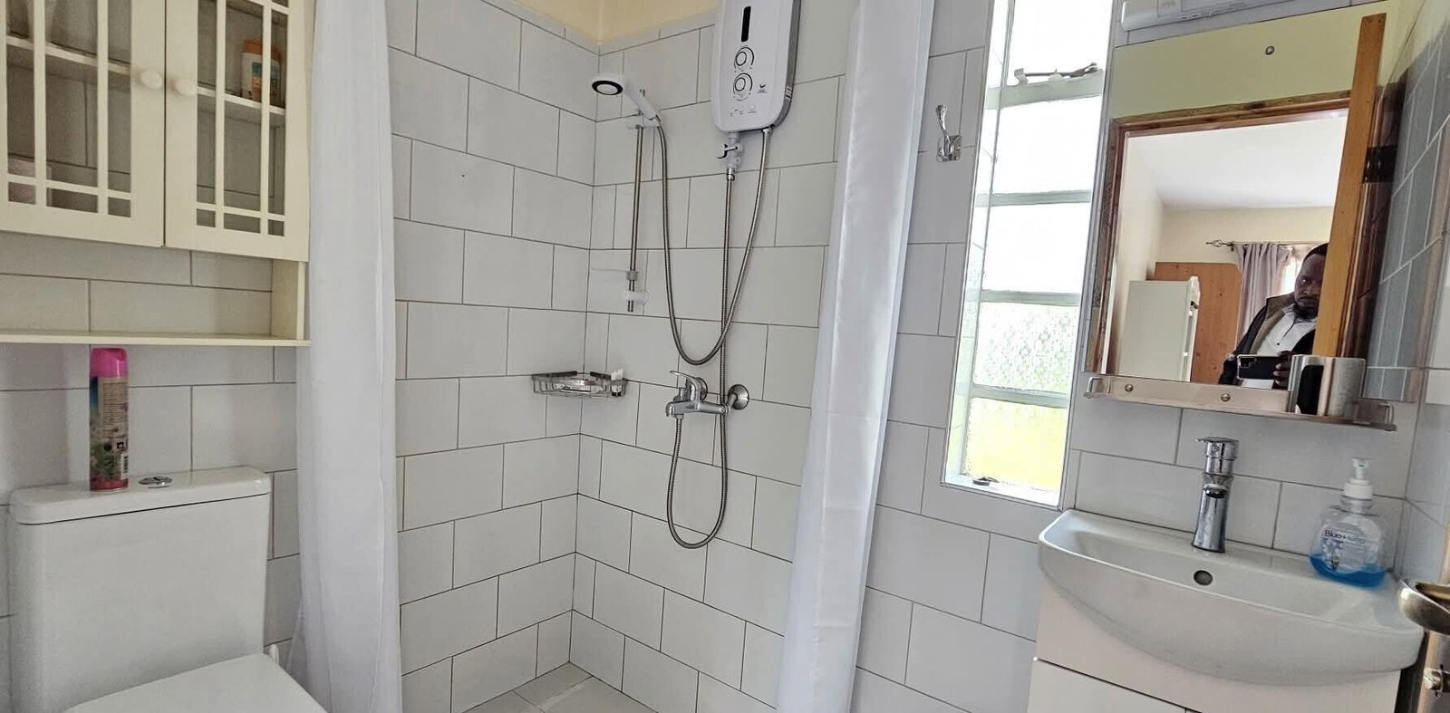 Cozy 1BR Cottage on 1/4 Acre