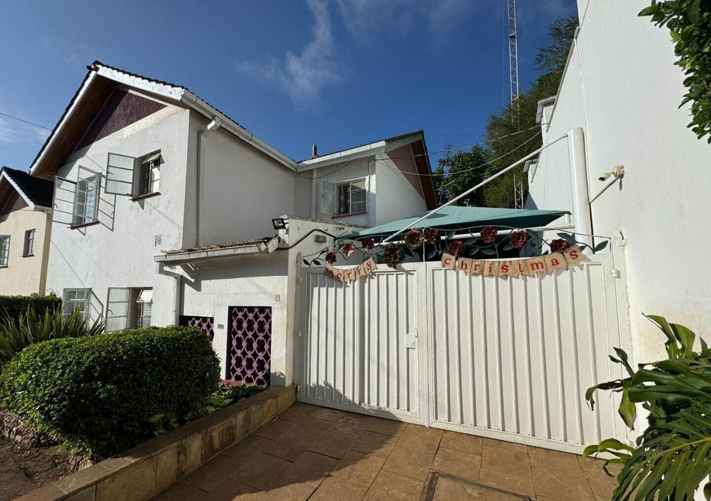 Newly Renovated 4BR Maisonette with Garden & DSQ - Kileleshwa