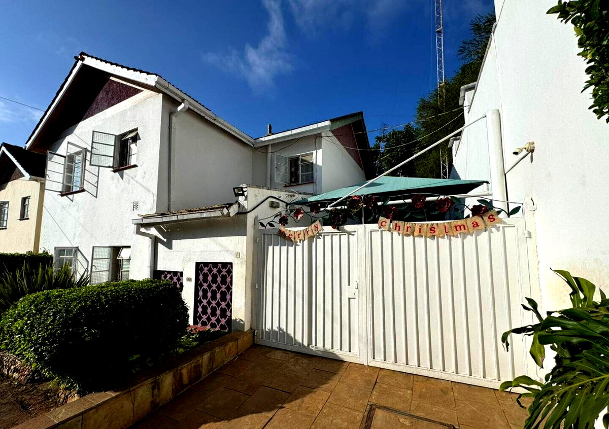 Newly Renovated 4BR Maisonette with Garden & DSQ - Kileleshwa