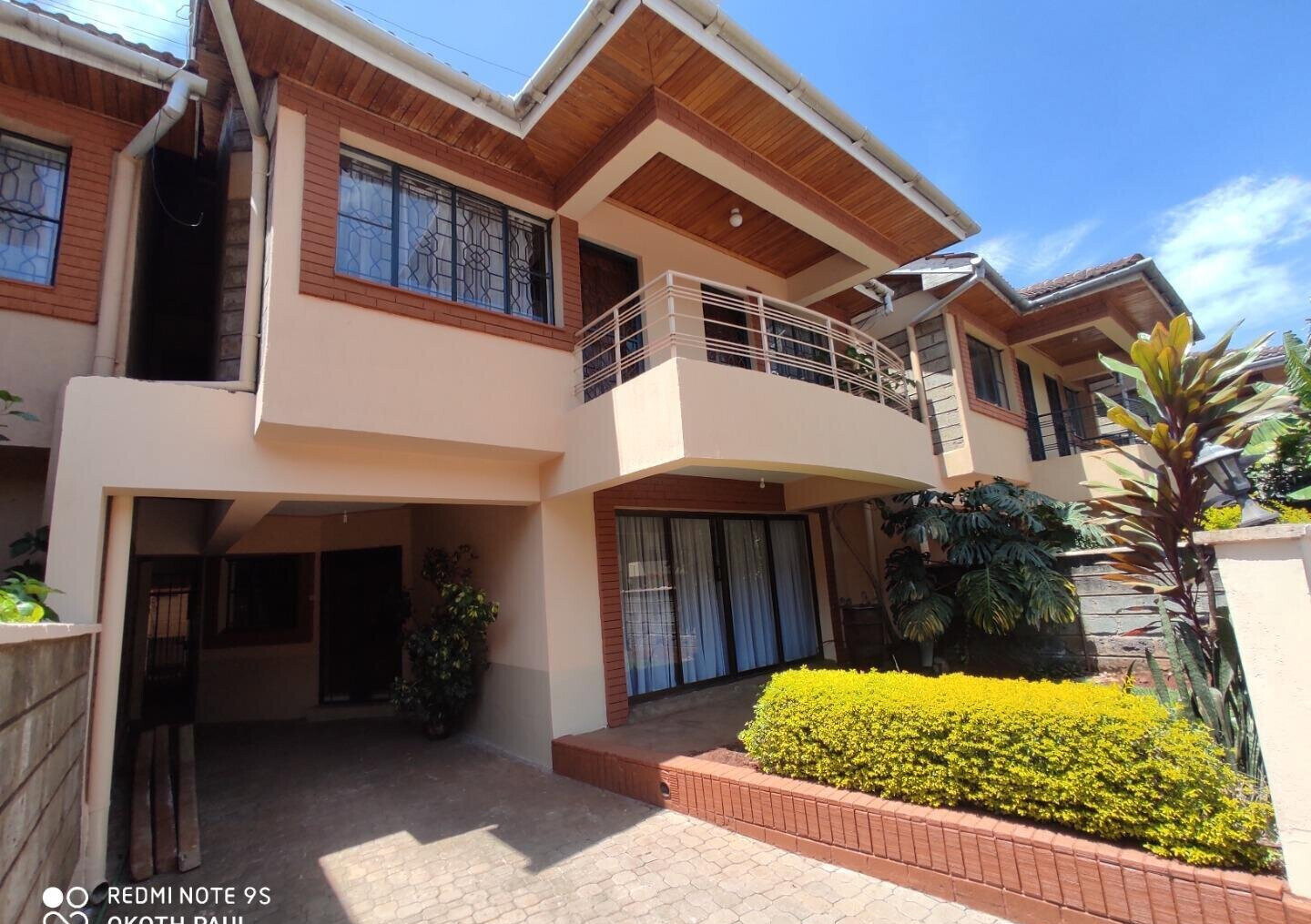 5-Ensuite Townhouse with Private Garden & Pool Access - Lavington