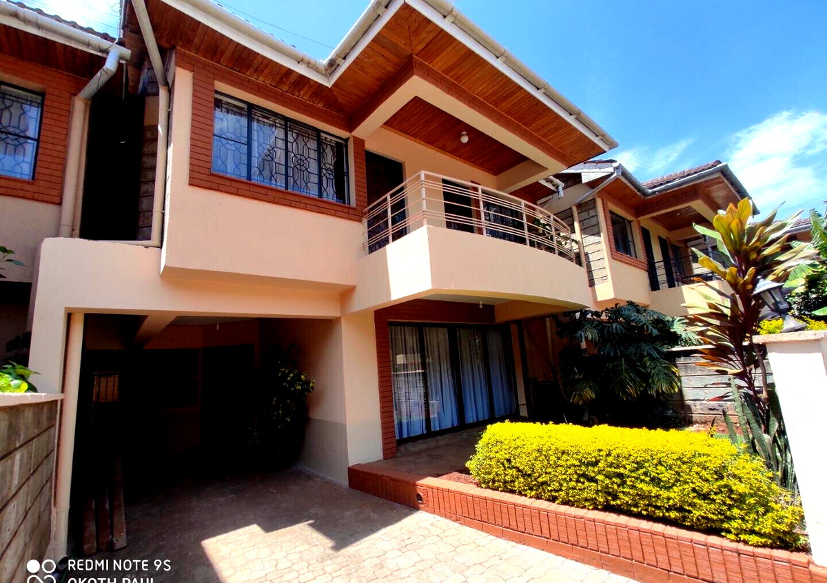 5-Ensuite Townhouse with Private Garden & Pool Access - Lavington