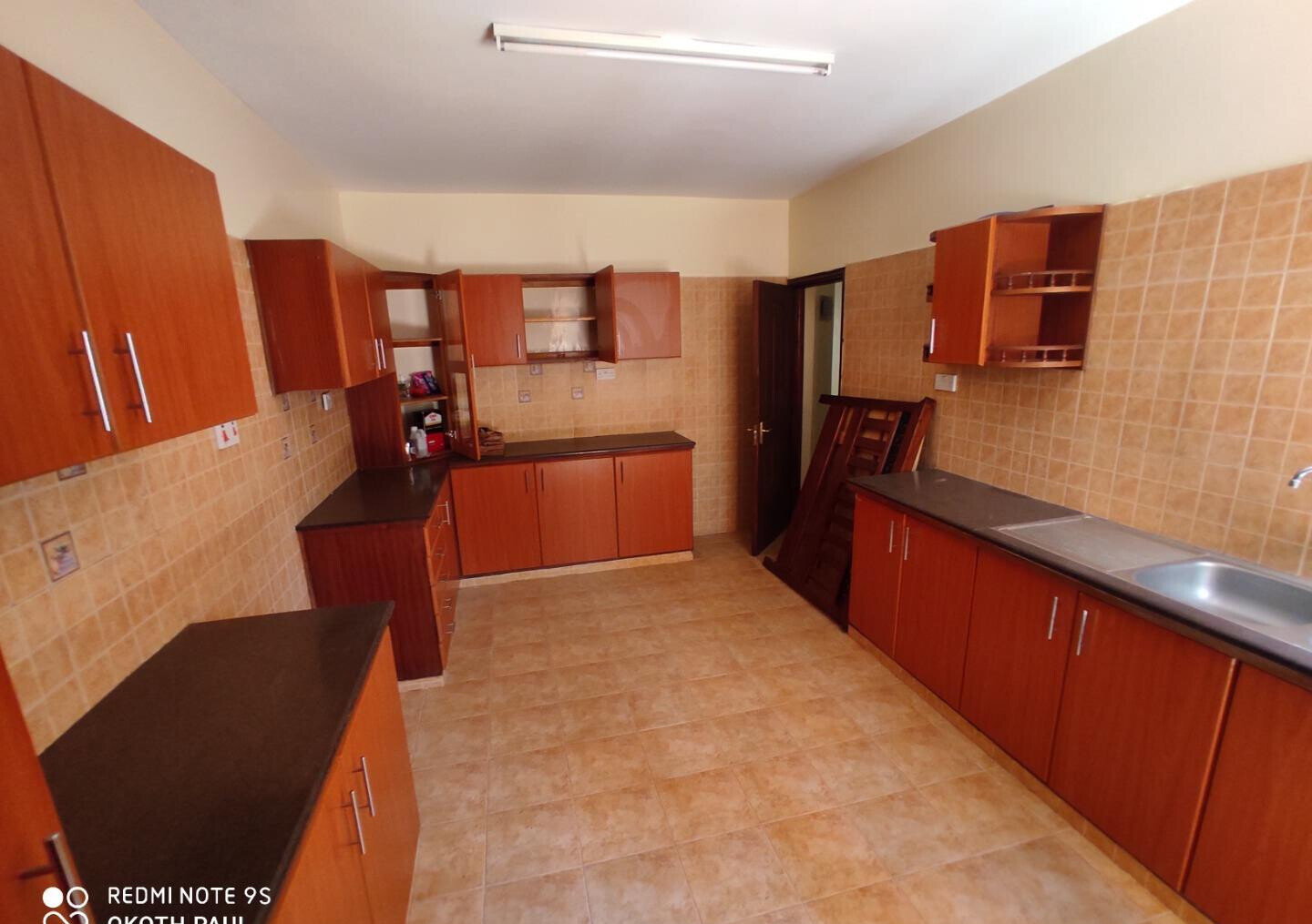 5-Ensuite Townhouse with Private Garden & Pool Access - Lavington