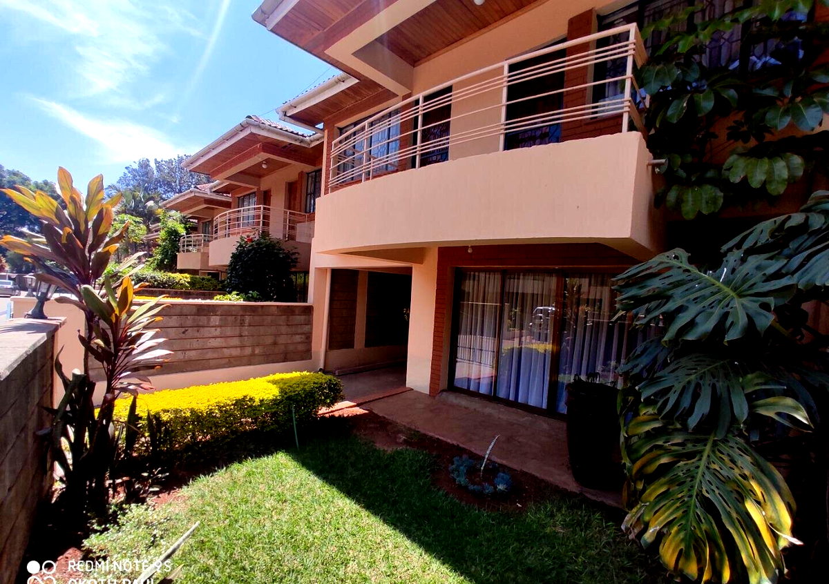 5-Ensuite Townhouse with Private Garden & Pool Access - Lavington