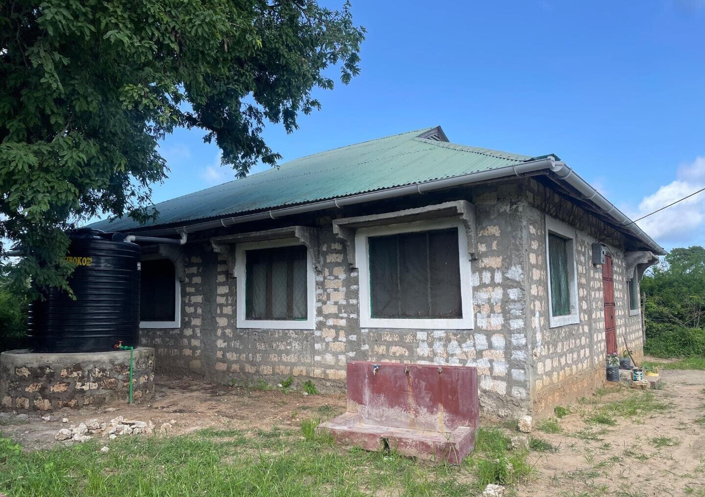 1-Acre Plot with Farmhouse at KSh 8M