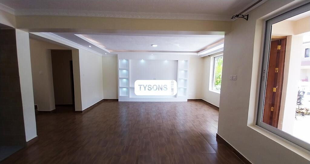 4BR Townhouse with 3 En-Suites & DSQ - Mwananchi Road, Syokimau