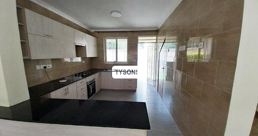 4BR Townhouse with 3 En-Suites & DSQ - Mwananchi Road, Syokimau