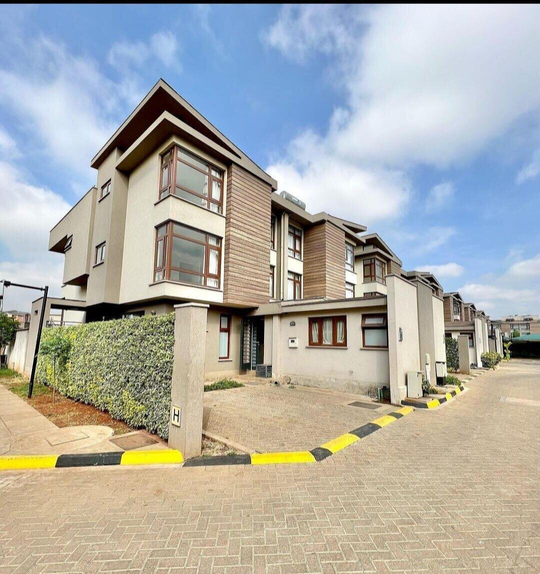 4BR Townhouse with Pool, Gym & Private Garden – Langata