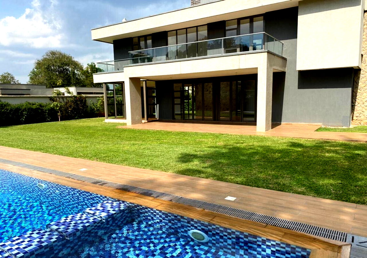 5-Ensuite Villa with Pool & Clubhouse – Karen Gated Estate